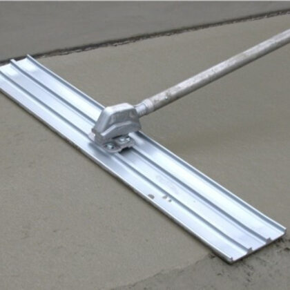 Pole / Bull Float for concrete